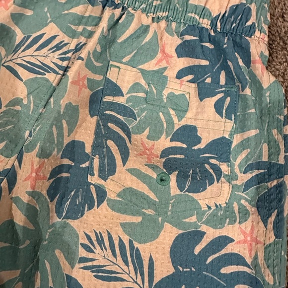 Abercrombie kids Tropical Print Swim Shorts - Picture 4 of 6